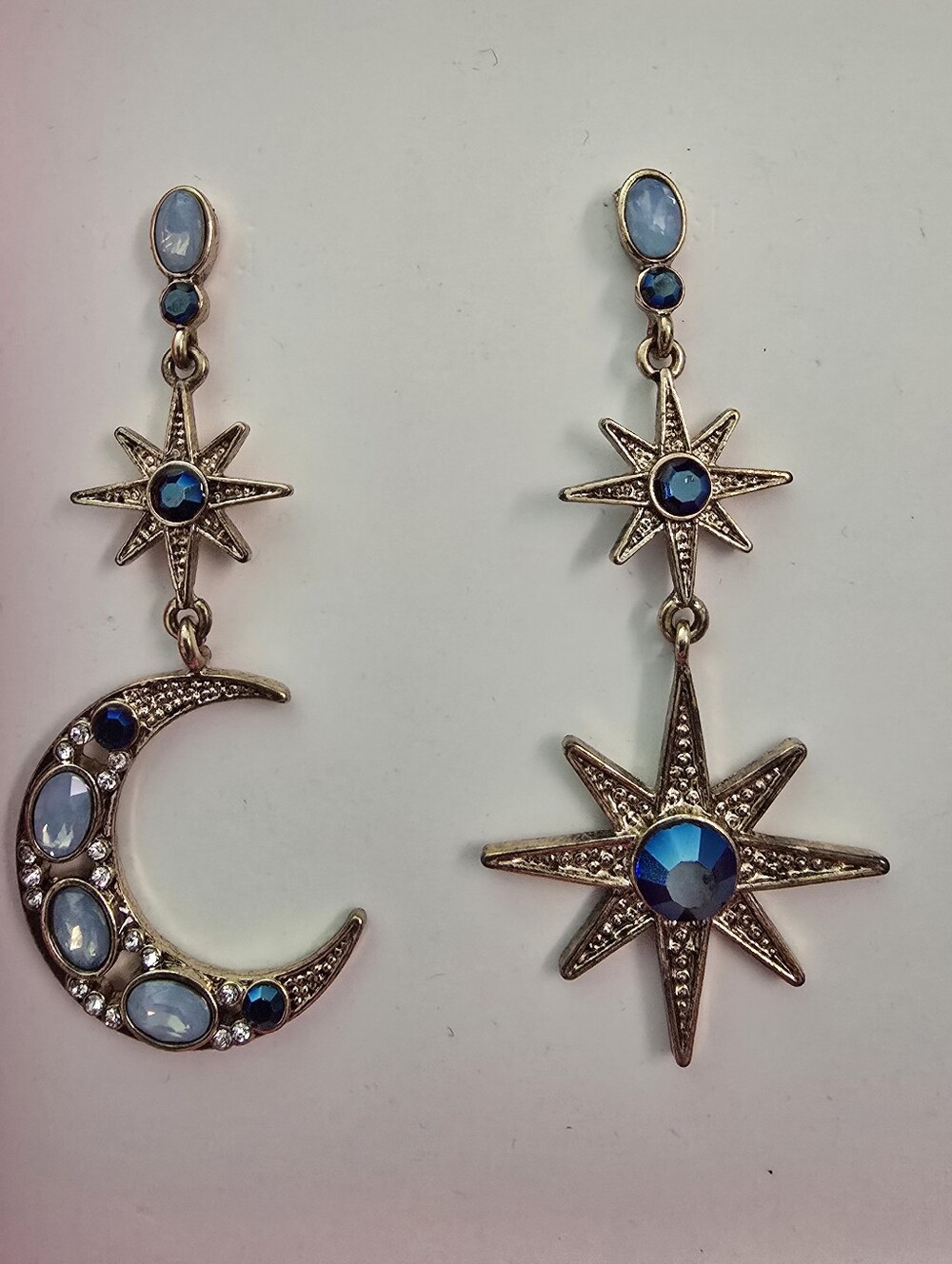 Betsey Johnson Celestial gift set. Earrings and Necklace New In Box - Picture 3 of 8